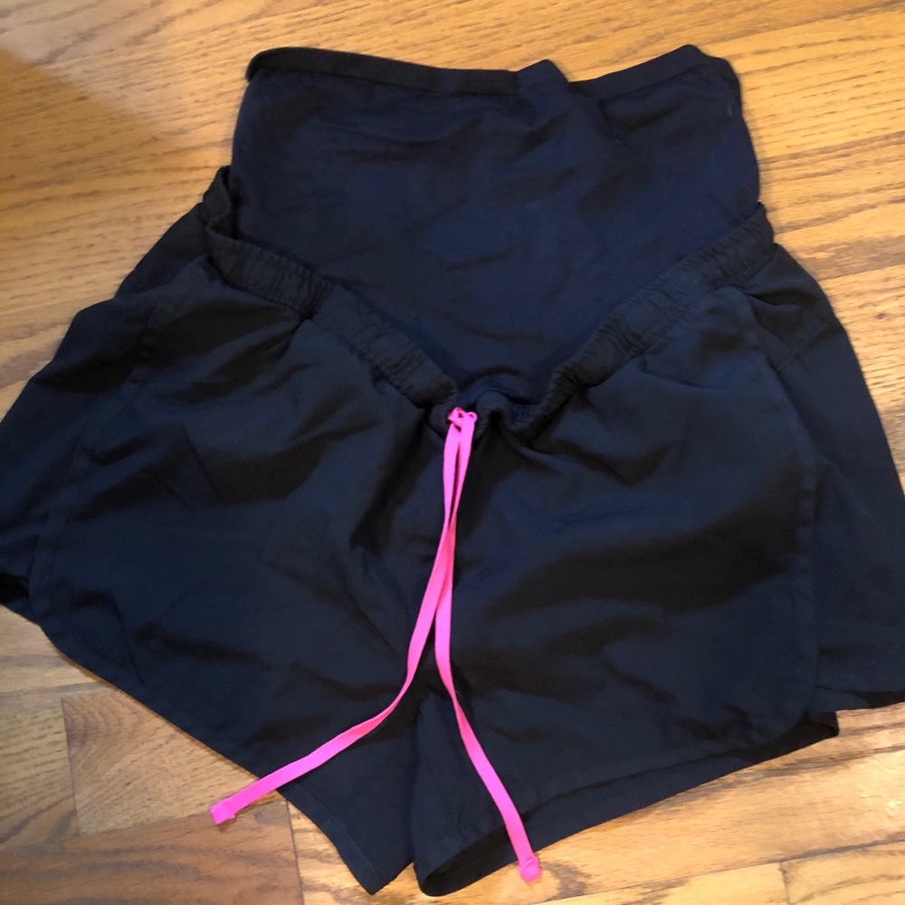Maternity activewear